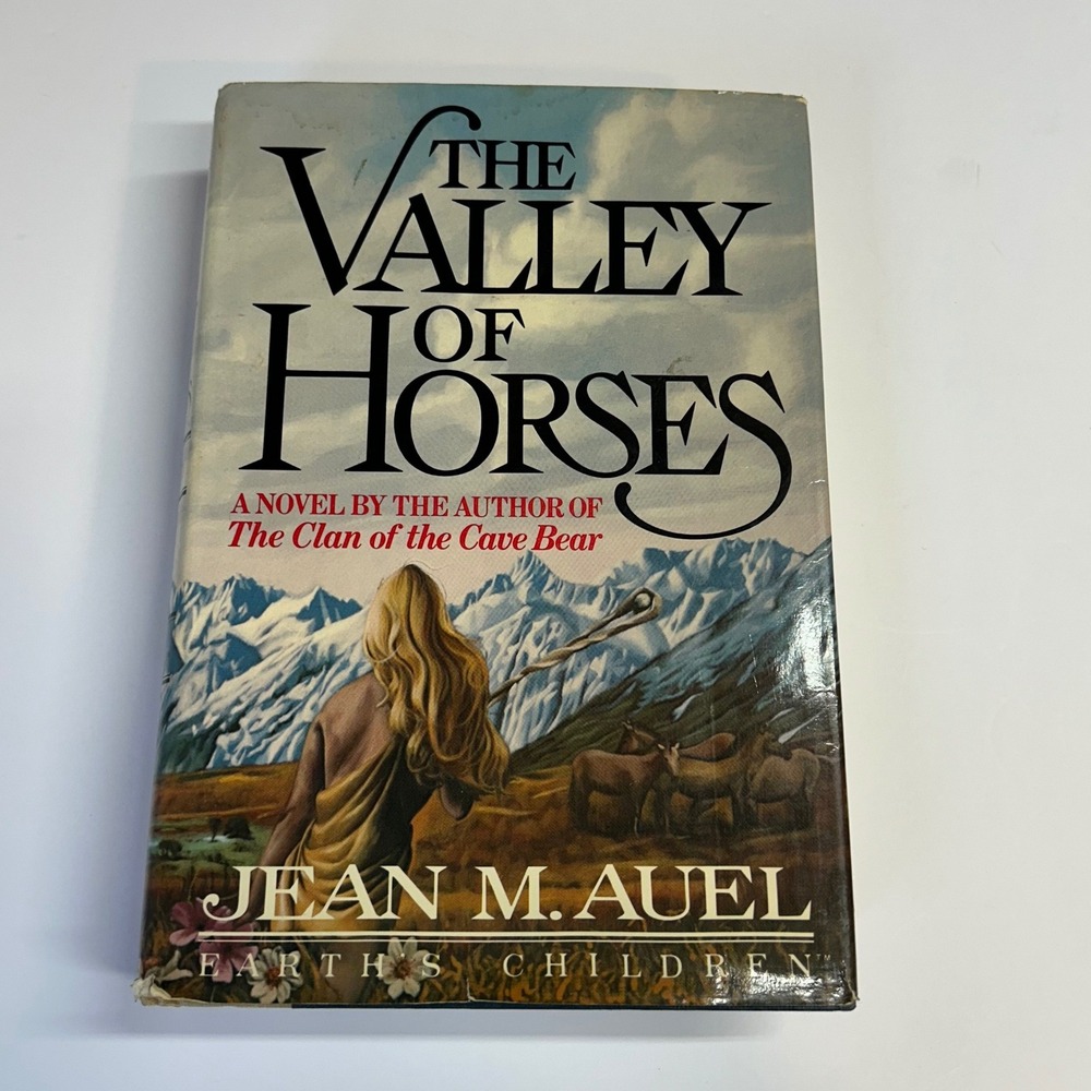 The Valley of Horses Jean M Auel Earths Children Book - 1st Edition 1982 Vintage
